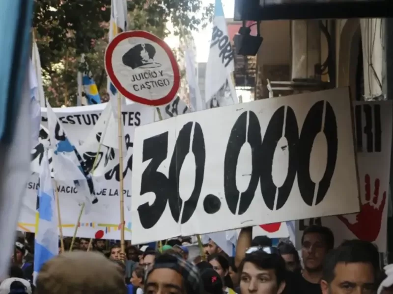 Gran movilizaci&oacute;n por el D&iacute;a de la Memoria con una jornada cargada de actividades y la marcha central en Plaza San Mart&iacute;n
