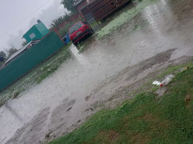 Los medios nacionales en Berisso por las inundaciones