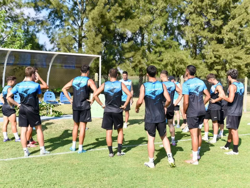 Villa San Carlos sum&oacute; minutos de f&uacute;tbol y present&oacute; a su tercer refuerzo