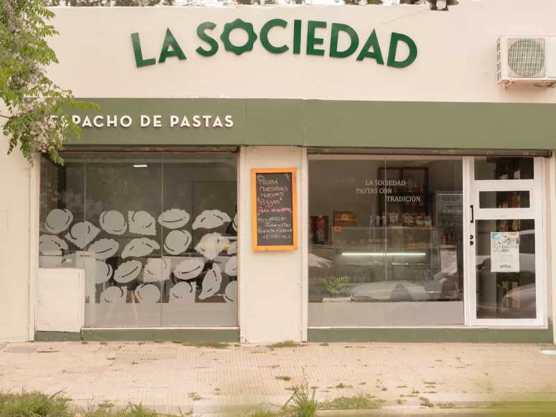 Pasi&oacute;n en el plato: una f&aacute;brica de Berisso lanza pastas celestes y blancas para palpitar la Copa del Mundo
