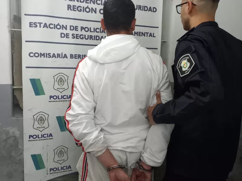 Un hombre violento intentó ingresar por la fuerza a la casa de su madre y terminó detenido