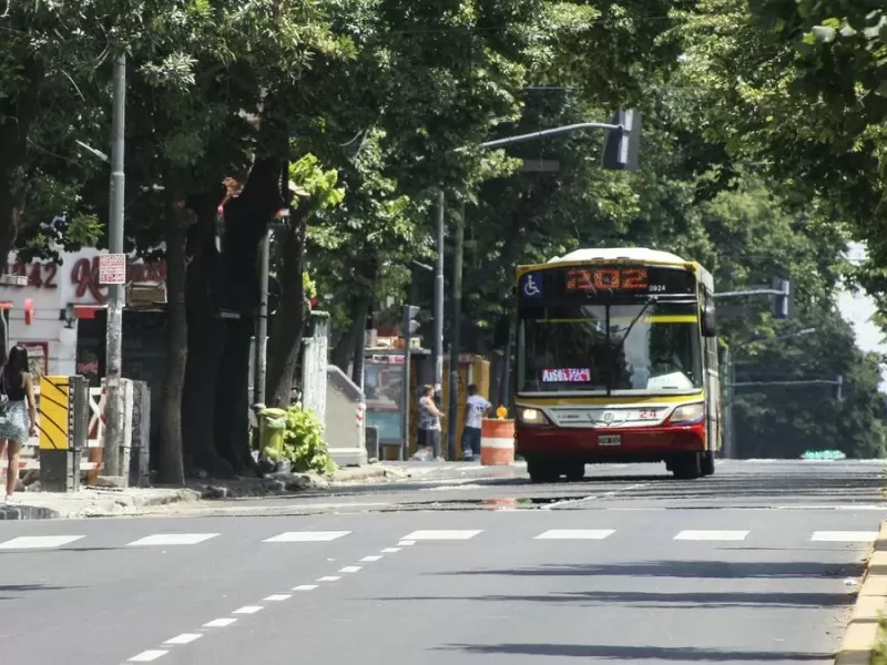 La UTA volvi&oacute; a amenazar con un paro de colectivos por la falta de acuerdo salarial