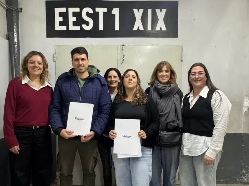 EDELAP suscribió convenios con escuelas técnicas de Berisso y Ensenada para construir estaciones de carga con energía solar