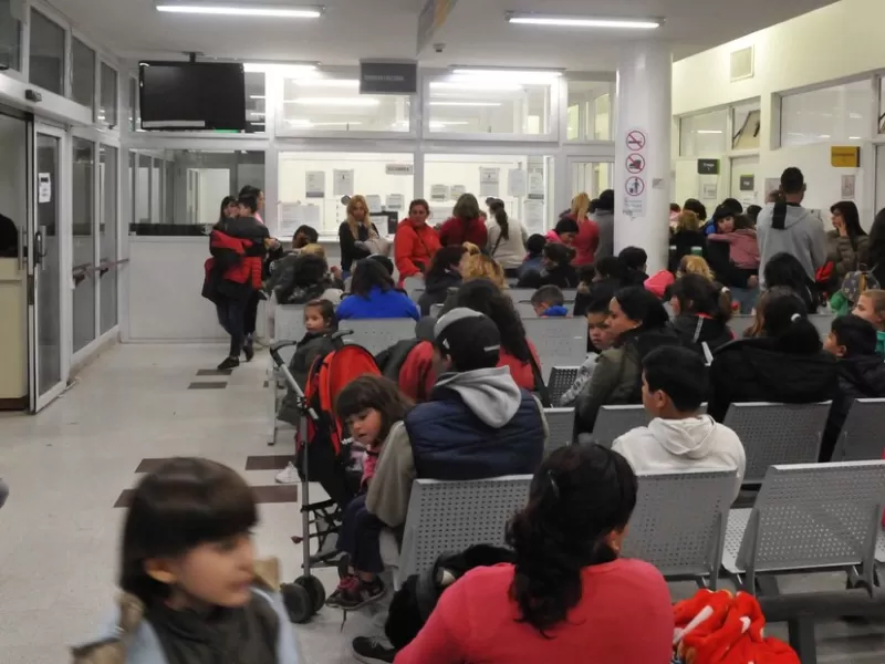 Acrecientan las quejas por falta de especialistas y reducci&oacute;n de turnos en centros de atenci&oacute;n primaria de la regi&oacute;n