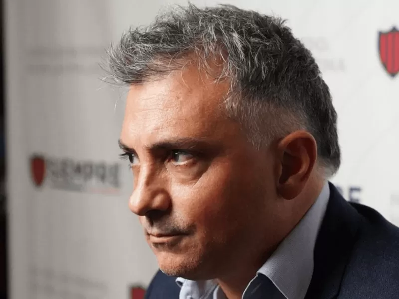 Se cae a pedazos el armado bonaerense del "libertario" Sebastián Pareja, Karina Milei y el Clan Menem