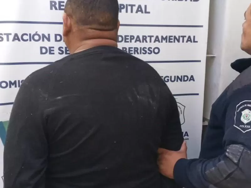 Fue a la casa de su ex, causó destrozos y golpeó a la Policía: terminó detenido en Berisso