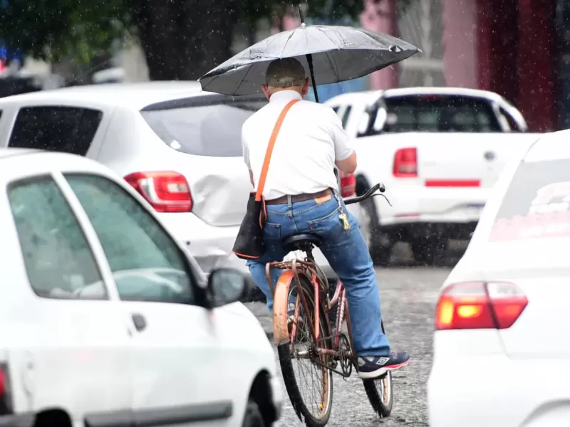 Se elev&oacute; la alerta por tormentas en Nochebuena: piden precauci&oacute;n en Berisso y la regi&oacute;n