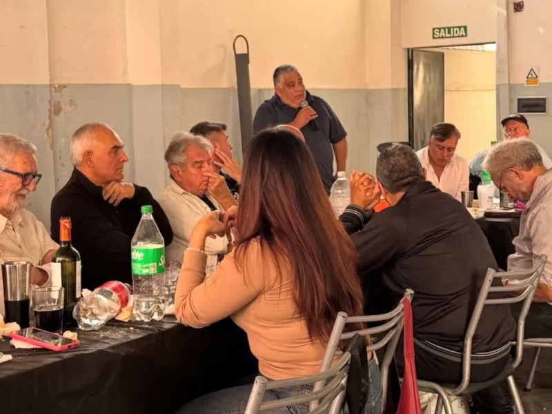Berisso: El Frente Renovador se mostró junto a La Cámpora en el Día del trabajador
