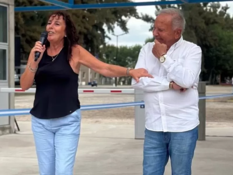 En La Plata, la gestión de Fabiola Mosquera y Héctor Nieves enfrenta acusaciones por la continuidad de gastos con tarjetas del fallecido Quintana