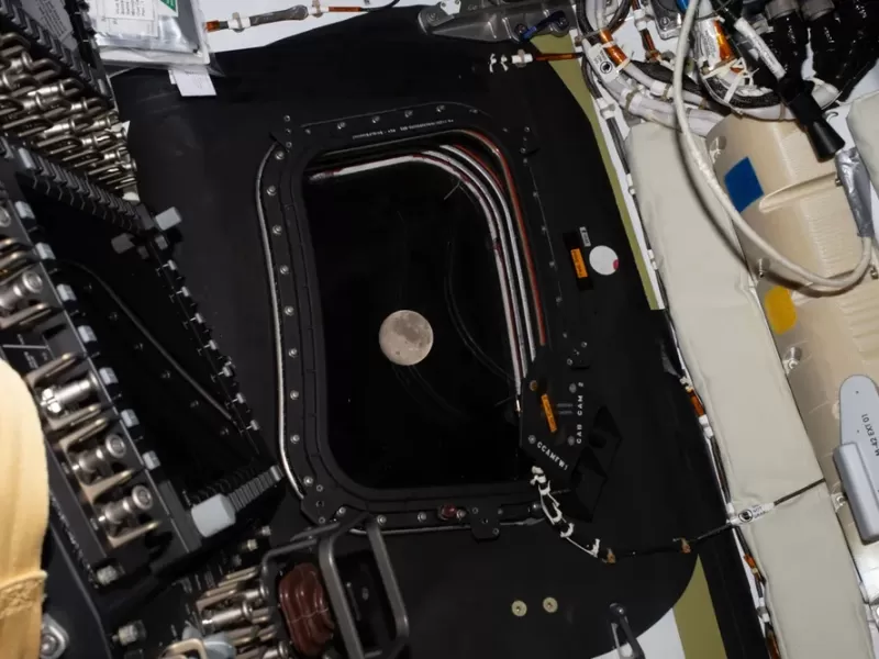 Artemis II sobrevol&oacute; el lado oculto de la Luna y emprendi&oacute; el regreso a la Tierra