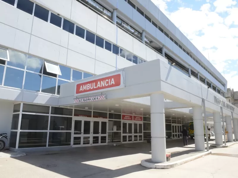 ¿Cómo está el hincha de Gimnasia que cayó desde la tribuna antes del clásico?