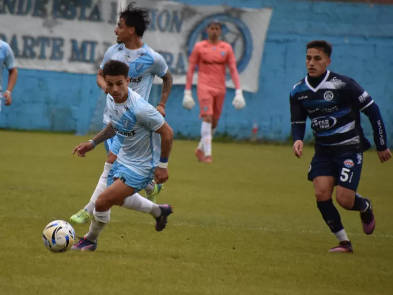 Villa San Carlos no pudo en casa y cayó 4-2 ante Acassuso