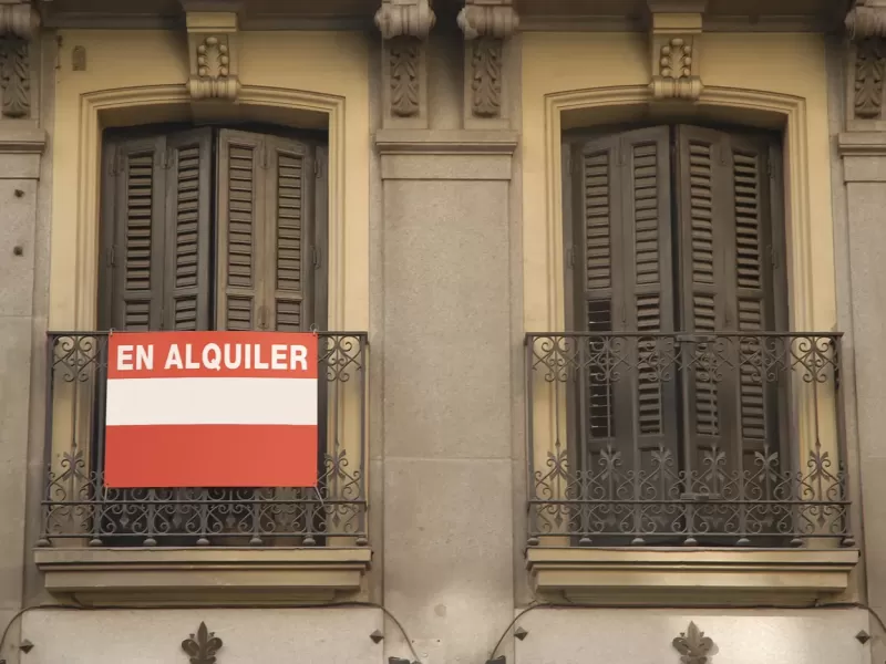 Un estudio revela que seis de cada diez argentinos pide cr&eacute;ditos o usa ahorros para poder pagar el alquiler