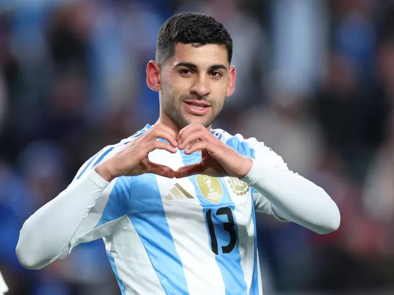 Lionel Scaloni confirm&oacute; a Cristian Romero como el nuevo capit&aacute;n de la Selecci&oacute;n Argentina tras el retiro de Lionel Messi