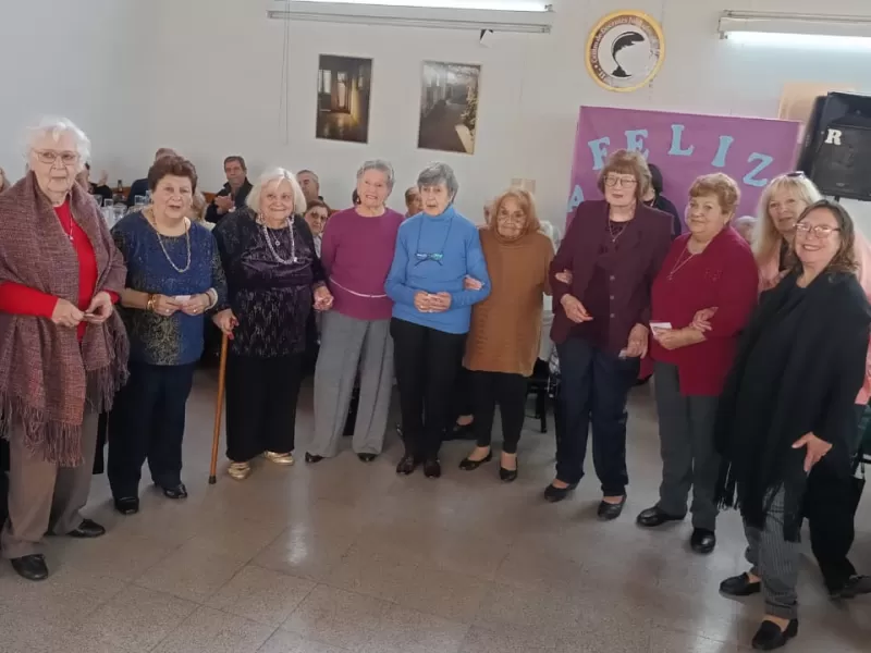 Se celebraron los 30 años del Centro de Docentes Jubilados de Berisso