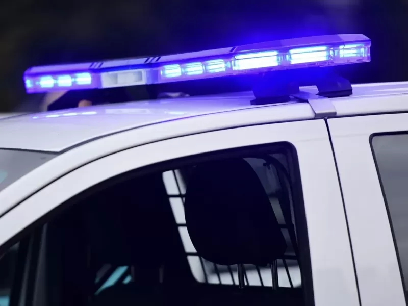 Violento asalto en Berisso tras un robo previo en La Plata: golpearon a una pareja y se llevaron el auto