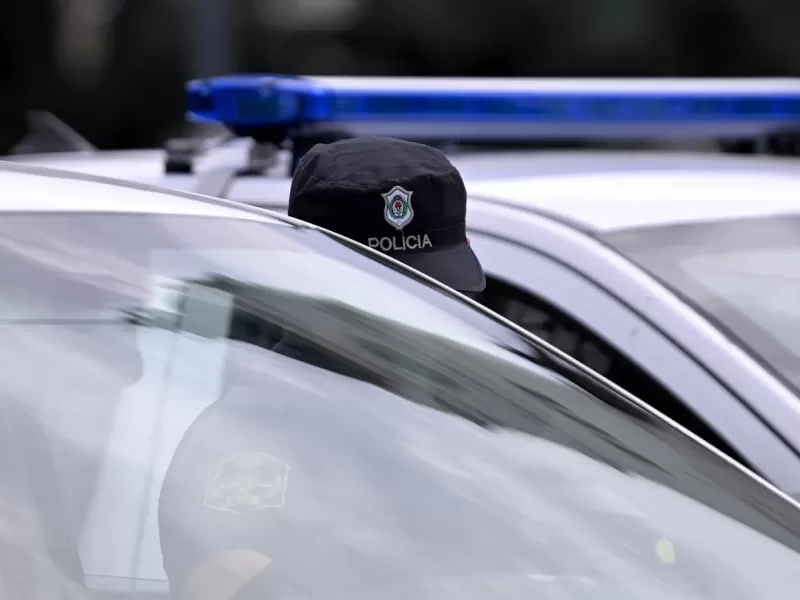 Inseguridad en Berisso: motochorros asaltaron a un joven cuando iba a comprar cigarrillos