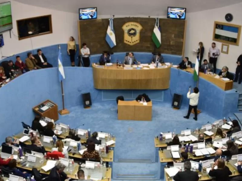 El gobierno de Río Negro apuesta nuevamente al endeudamiento para transitar 2026 sin soluciones estructurales