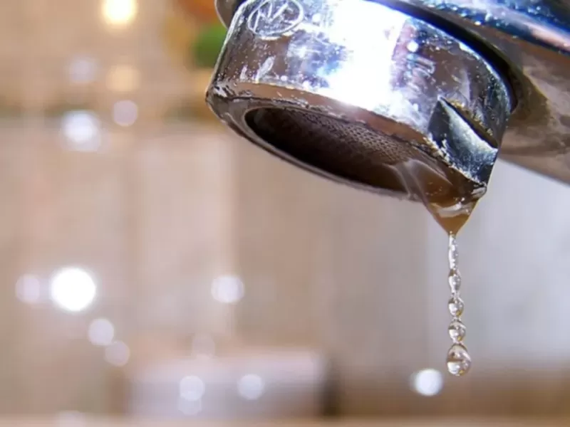 Corte de agua en Berisso por una falla en la red