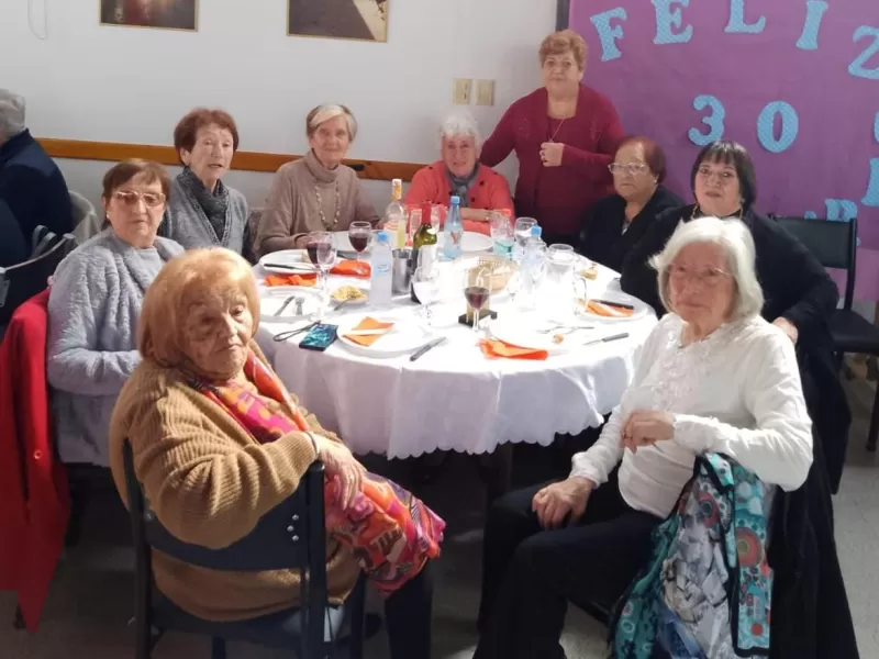 Se celebraron los 30 años del Centro de Docentes Jubilados de Berisso