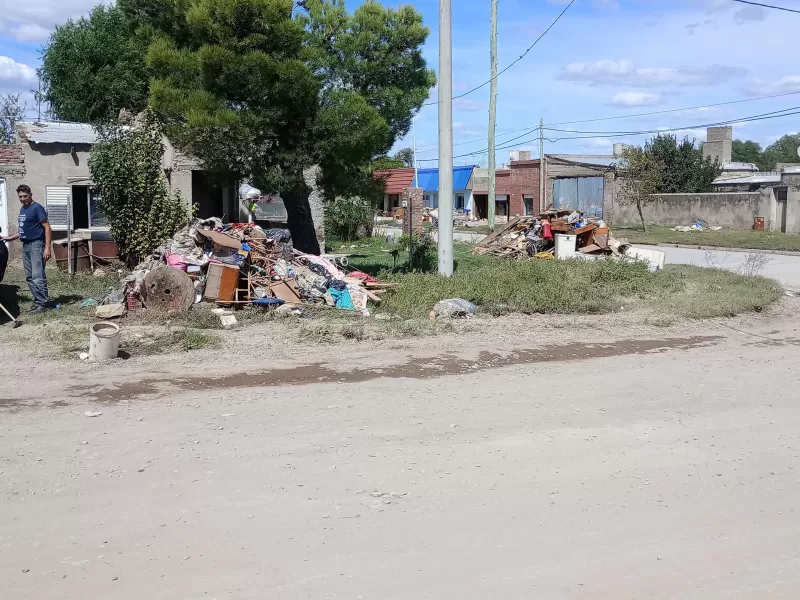 Vecinos de Punta Lara viajaron a Bahía Blanca para ayudar a los afectados por el temporal