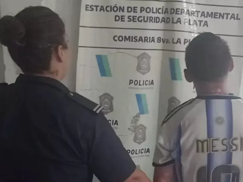 Violento ataque en una iglesia de Villa Elvira: apu&ntilde;al&oacute; a un pastor y fue detenido