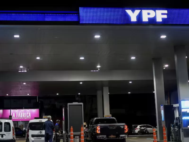 YPF congelar&aacute; el precio de los combustibles por 45 d&iacute;as
