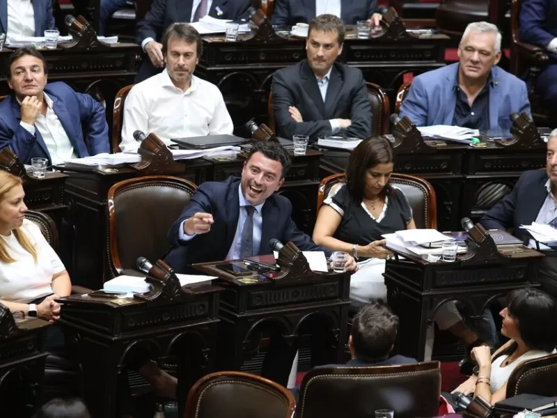 Se rompió el bloque de diputados de la Unión Cívica Radical