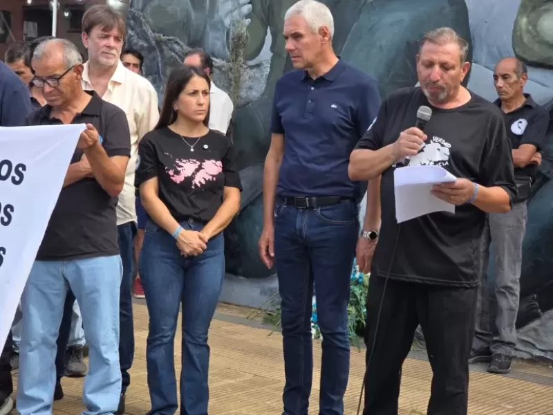 Berisso conmemoró el 2 de Abril con una multitudinaria jornada de memoria y reconocimiento a los excombatientes