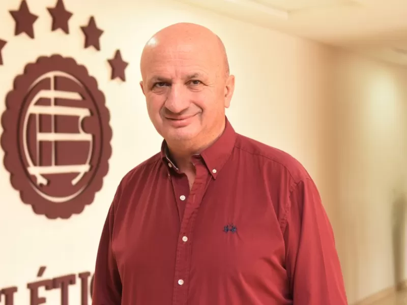 Nicol&aacute;s Russo habl&oacute; con AHORA Berisso sobre la actualidad del f&uacute;tbol y el presente de Lan&uacute;s