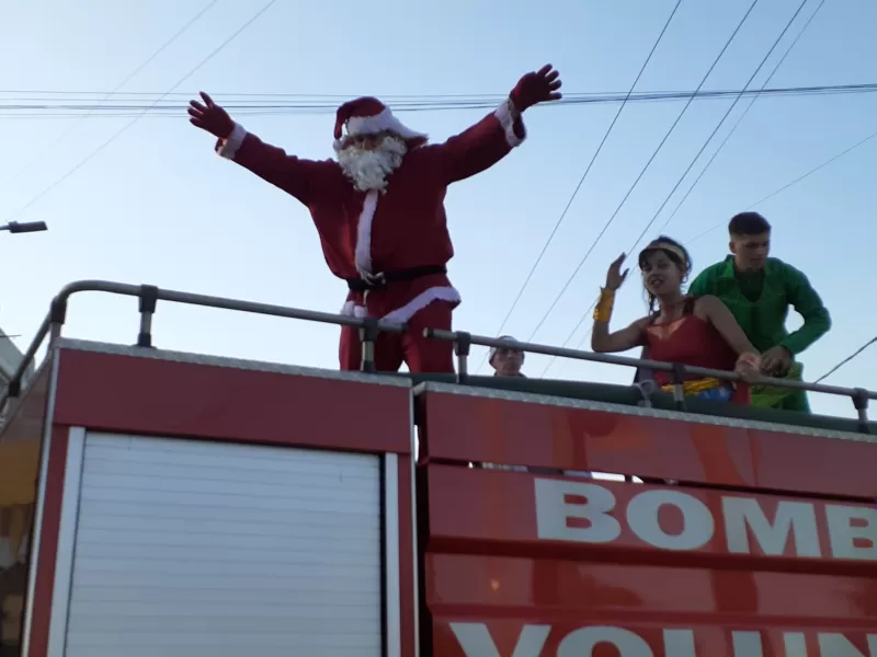 Este domingo los Bomberos recorrerán la ciudad junto a Papá Noel