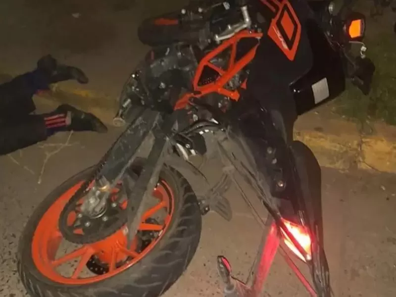 Un sujeto murió en La Plata cuando escapaba en una moto robada