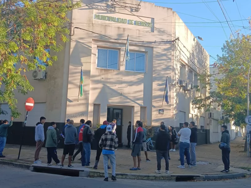 Reclamo por trabajo en la calle Nueva York: vecinos cuestionan la respuesta del intendente