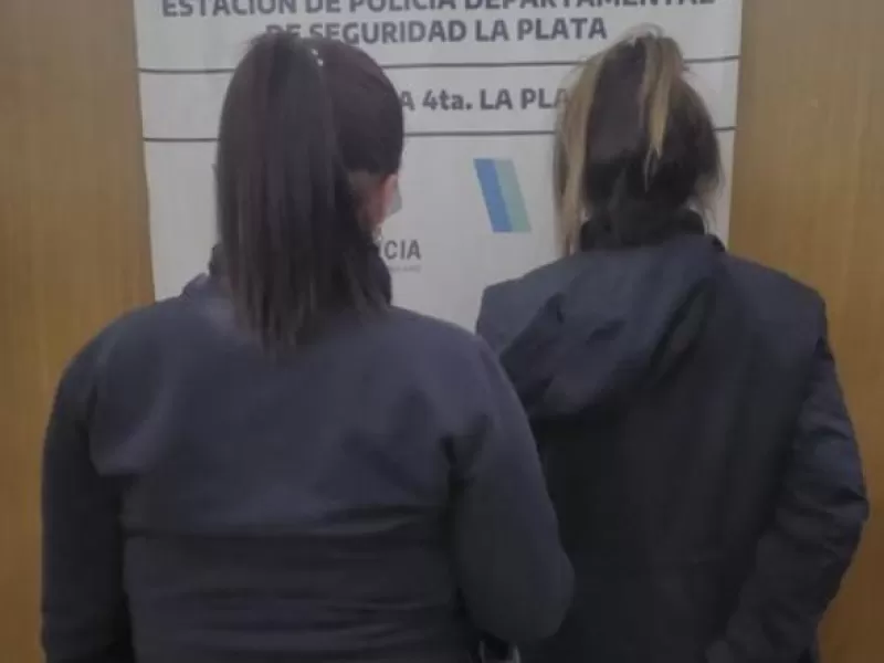 Compró con tarjetas robadas en un shopping de La Plata pero fue descubierta