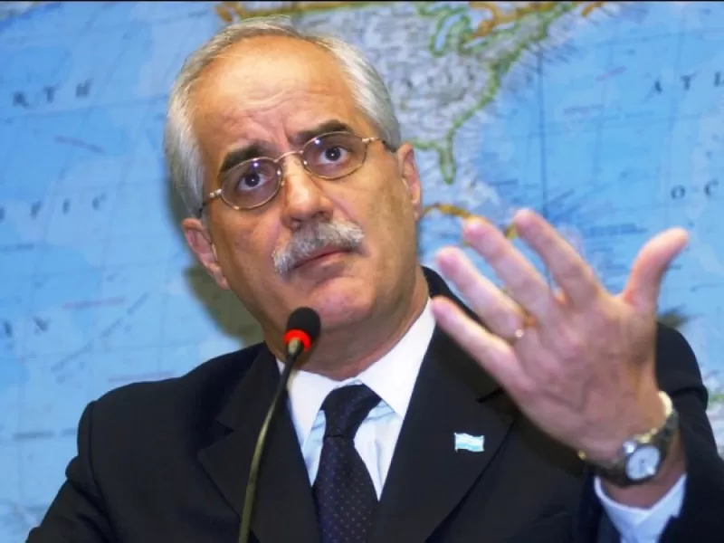Jorge Taiana, señalado por su pasado en Montoneros, encabeza la lista de Fuerza Patria