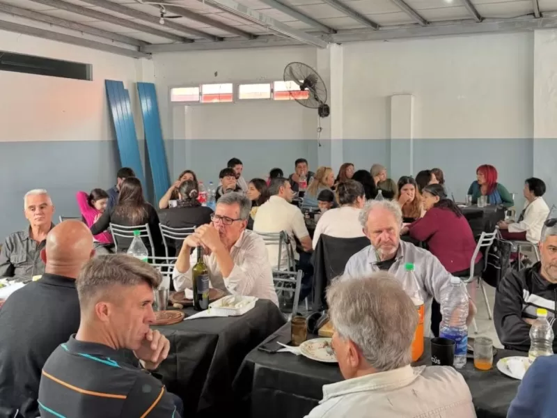 Berisso: El Frente Renovador se mostró junto a La Cámpora en el Día del trabajador