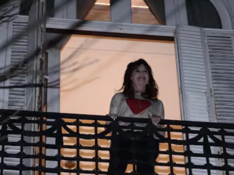 La Justicia limit&oacute; el uso de la terraza a Cristina Kirchner durante su prisi&oacute;n domiciliaria