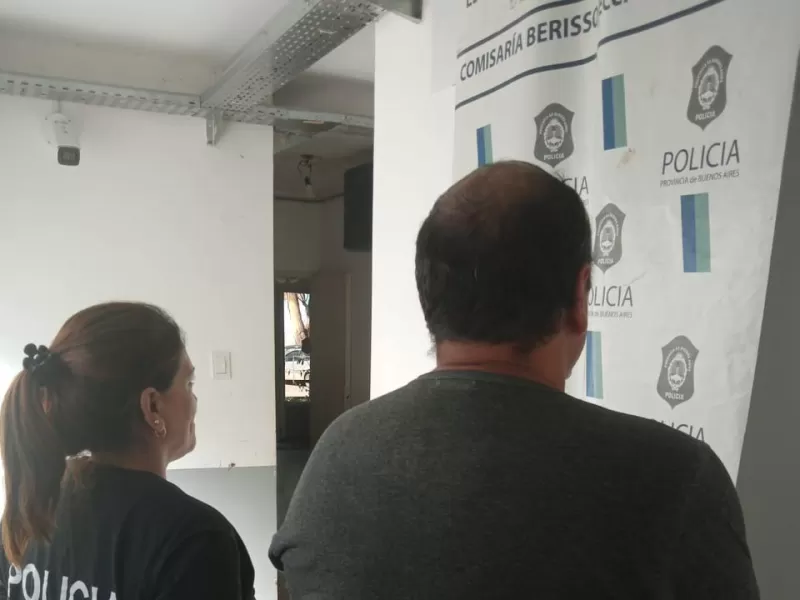 Ocasionó disturbios en la guardia del Hospital y agredió a un policía