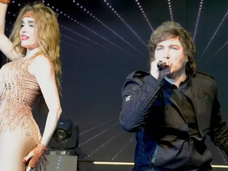Milei volvi&oacute; a cantar en Mar del Plata junto a su ex, F&aacute;tima Florez
