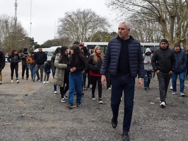 Jóvenes de Berisso realizaron una visita educativa al Puerto La Plata, enterate de las otras actividades que se vienen