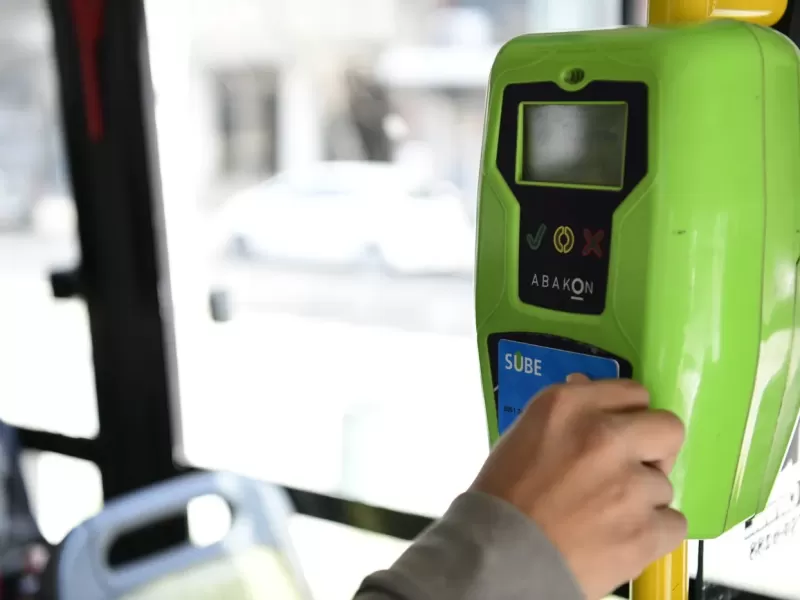 Aumenta el boleto de micro: cuáles son las líneas afectadas en La Plata y cuándo rige el nuevo cuadro tarifario