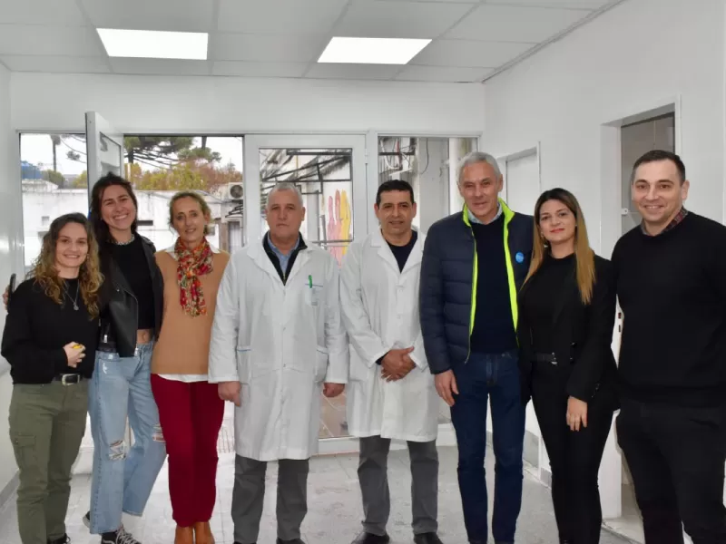 Cagliardi recorrió las obras de ampliación y mejoras en el Hospital “Mario Larraín”