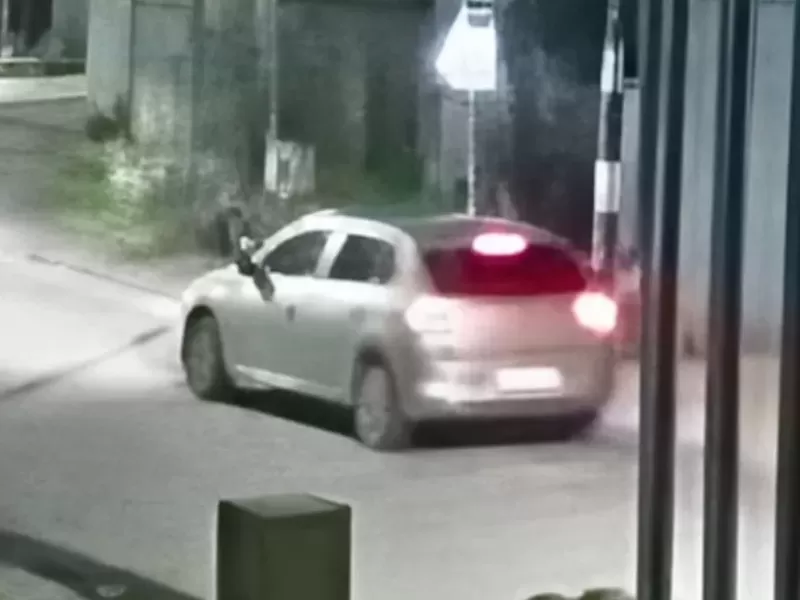 Berisso: buscan al conductor que atropell&oacute; a un adolescente y huy&oacute;