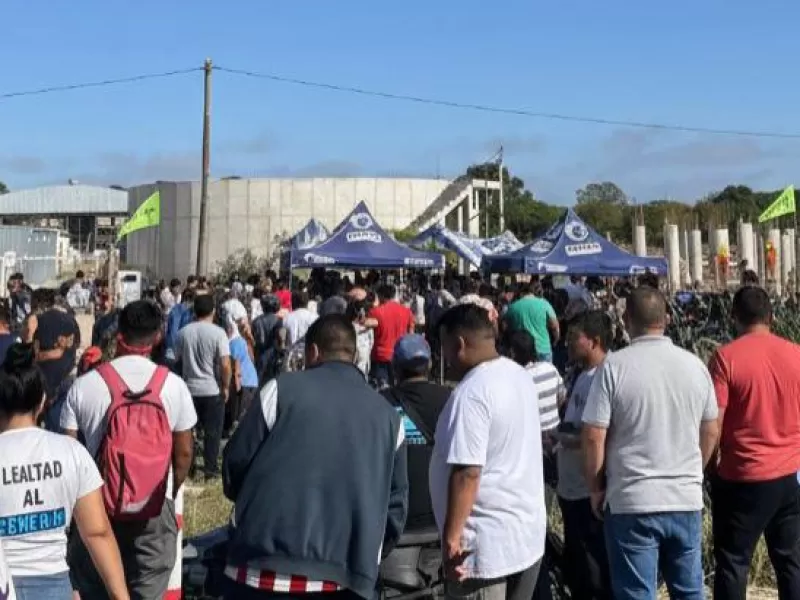 Reclamo laboral en Ensenada: trabajadores se movilizaron nuevamente en la empresa Benito Roggio