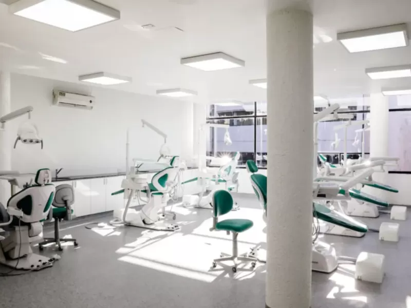 La UNLP inaugur&oacute; una nueva cl&iacute;nica de posgrado en Odontolog&iacute;a