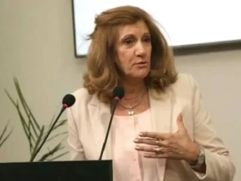 El debate por el transporte en Entre R&iacute;os lleg&oacute; a la calle con una movilizaci&oacute;n frente al municipio