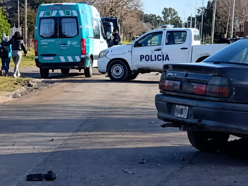 Tragedia en la Ruta 15: un motociclista perdi&oacute; el control de su rodado, fue embestido por un auto y muri&oacute; en el acto