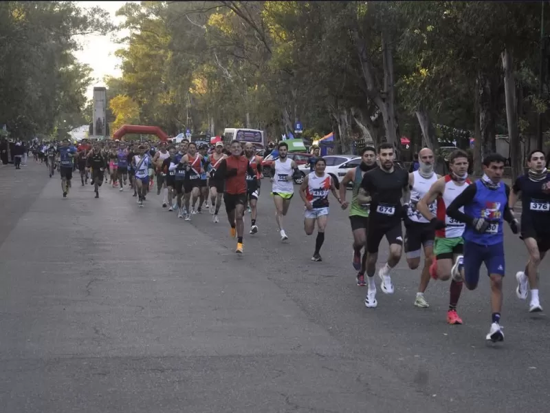 Con récord de atletas, se realizó la tradicional Media Maratón “Tres Ciudades”