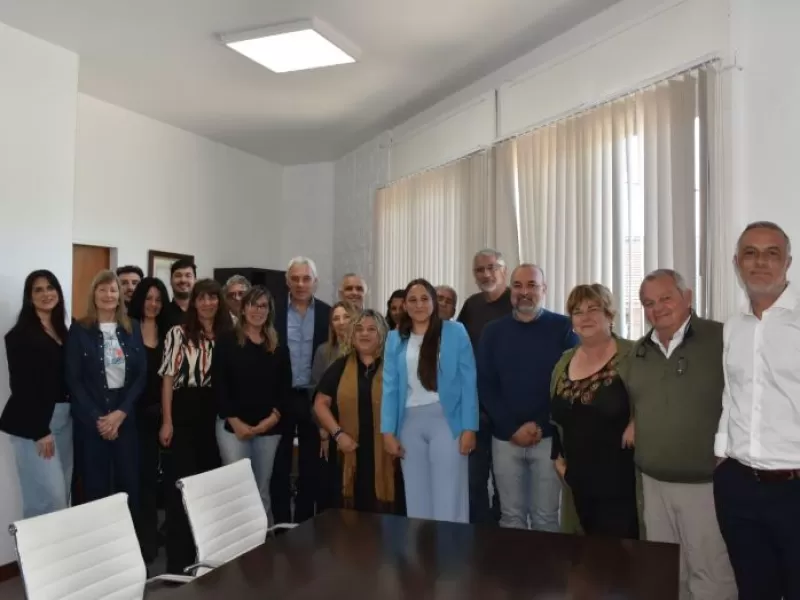 Cagliardi encabezó la jura de la nueva Jueza de Faltas, Azul Lamoglie