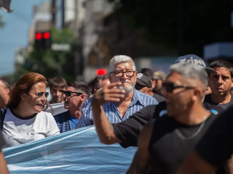 Tras la asamblea, el Astillero R&iacute;o Santiago negocia una revisi&oacute;n salarial con el Ejecutivo provincial